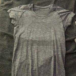 Lululemon size 12 swiftly short sleeve 2.0